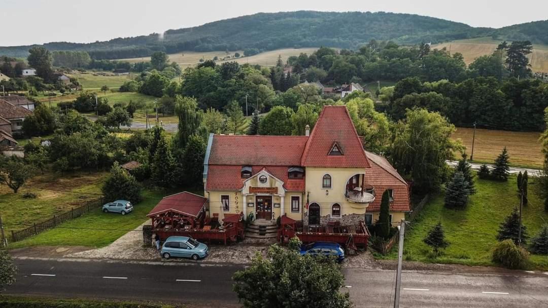 Cserhátvölgy Panzió Alsotold Kültér fotó
